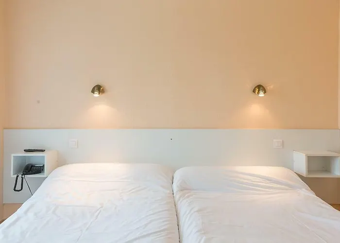 Hotel Les Platanes 3*